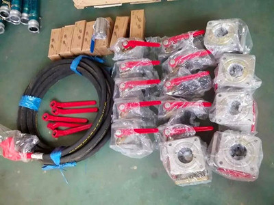 隨車吊廠家:重汽不斷創新設計理念非洲市場直銷突破萬輛